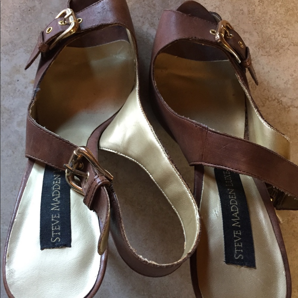 Women's platform shoes